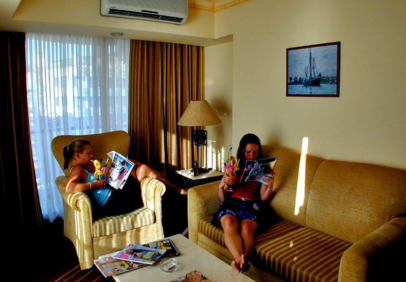 Hotel Ozcelik Kusadası Zewnętrze zdjęcie
